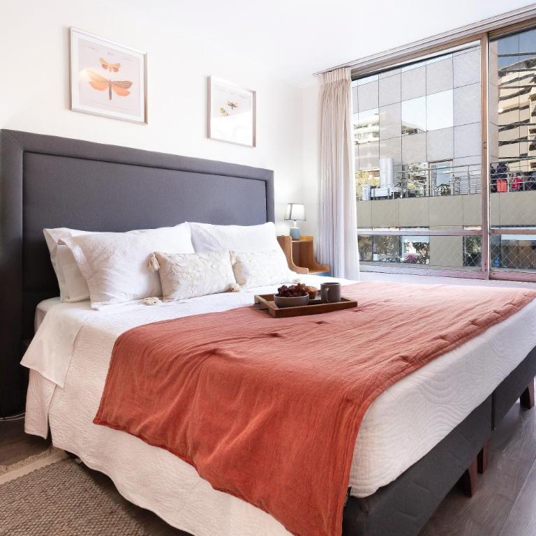 Acogedor departamento en Barrio el Golf con Aire acondicionadoCercano a Costanera Center y MUT - Three-Bedroom Apartment - 23
