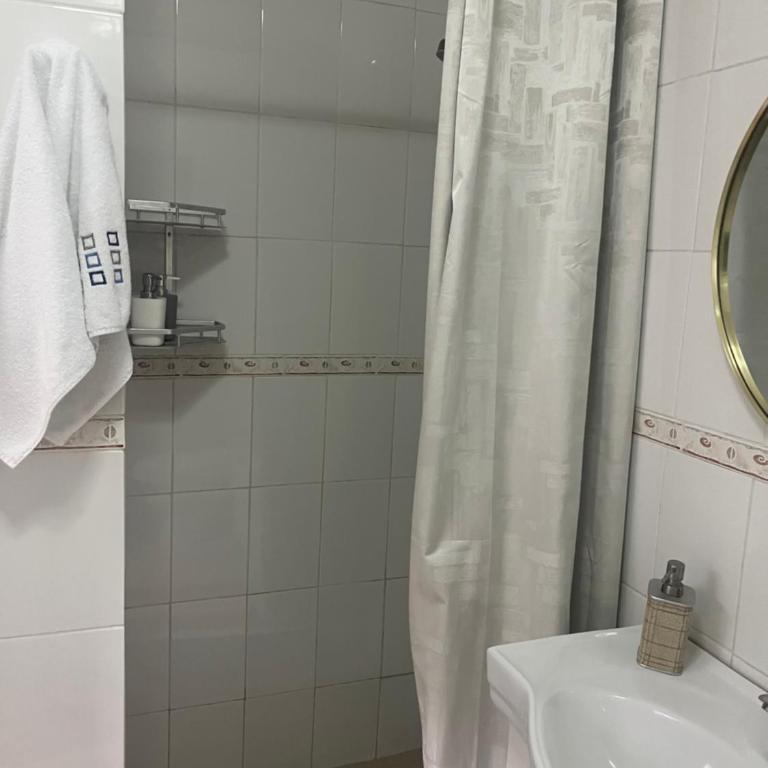 Comodoseguro - One-Bedroom Apartment - 4