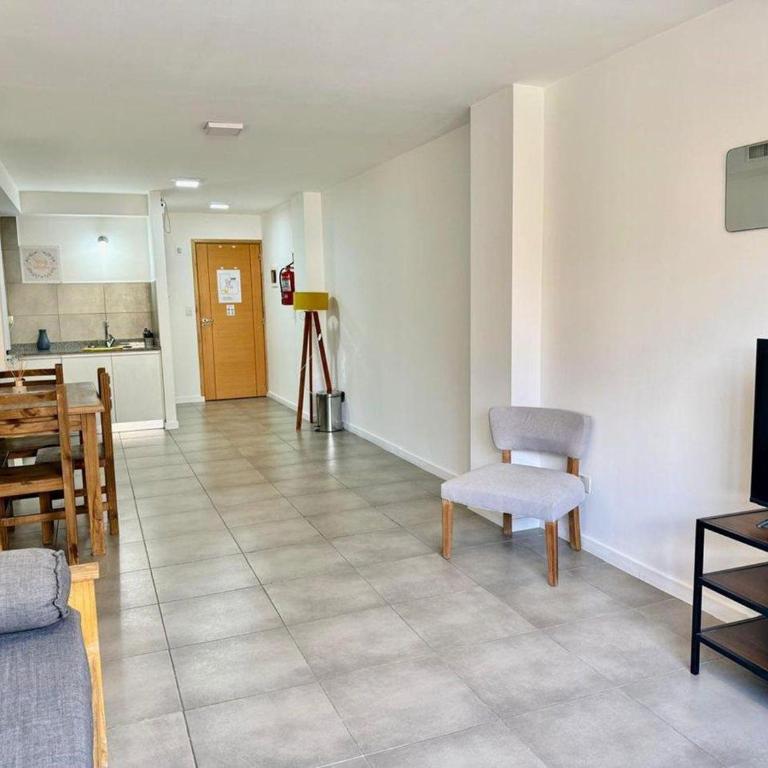 Apart Central plaza catedral Francisco Pascasio 618 San Carlos de Bariloche - Apartamento de 3 dormitorios - 23