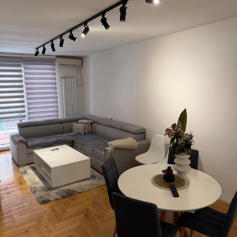 Family apartment, minimum 2 nights, quiet, airport - One-Bedroom Apartment - 1
