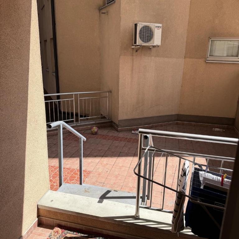 Family apartment, minimum 2 nights, quiet, airport - One-Bedroom Apartment - 7