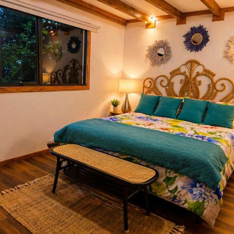 Casa Rosa - Three-Bedroom Home - 6
