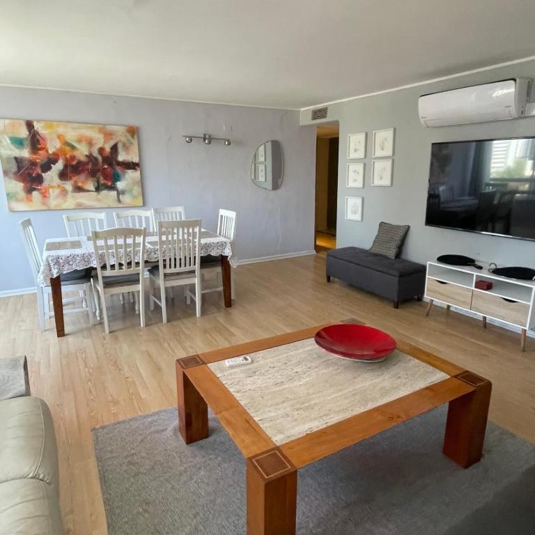 Lado Parque Arauco 3 Habitaciones - Three-Bedroom Apartment with Mountain View - 2