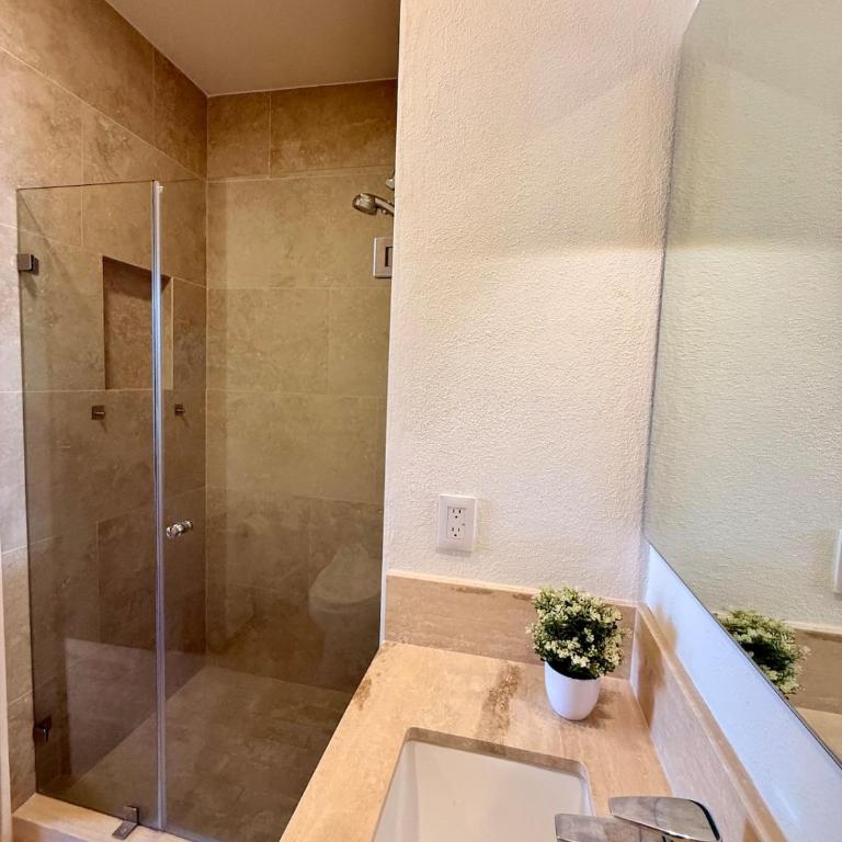 New Designer 2BR w Rooftop Pool, Gym, Stunning Views, 7 min Malecon & Beach - Two-Bedroom Superior Apartment - 38