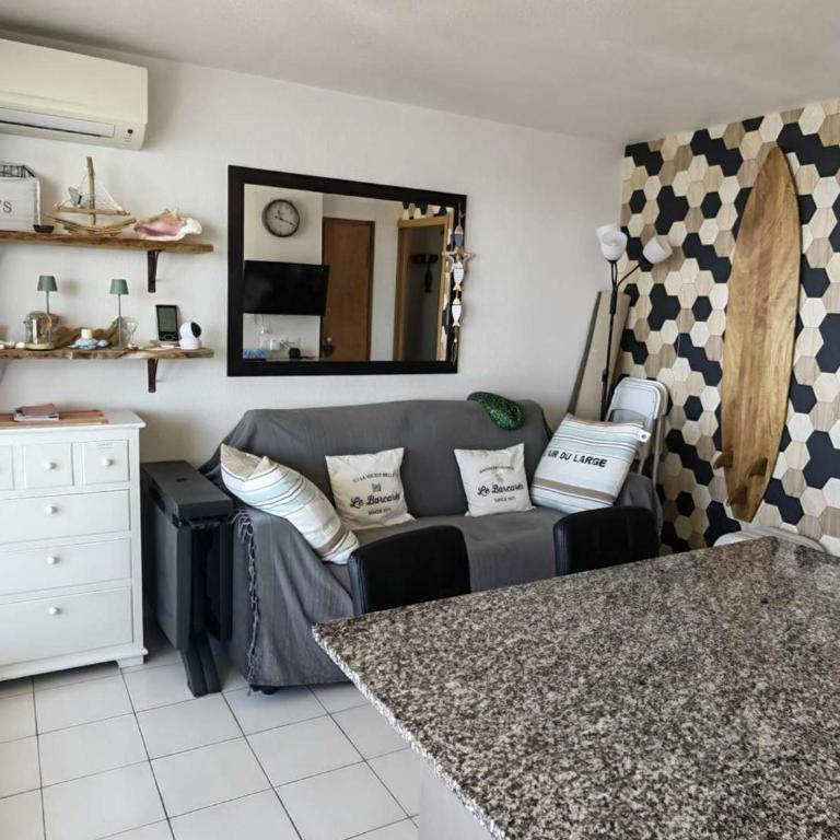 Appartement avec climatisation et terrasse - vue étang - FR-1-195-126 - Apartment - 2