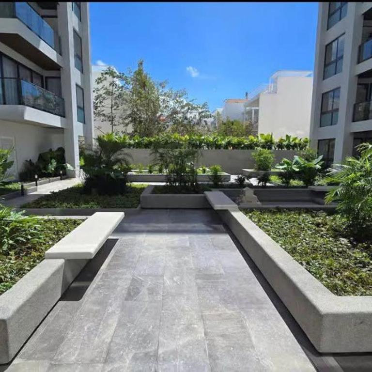 Modern 2BR Condo with Rooftop Pool Near 5th Ave - One-Bedroom Apartment - 25