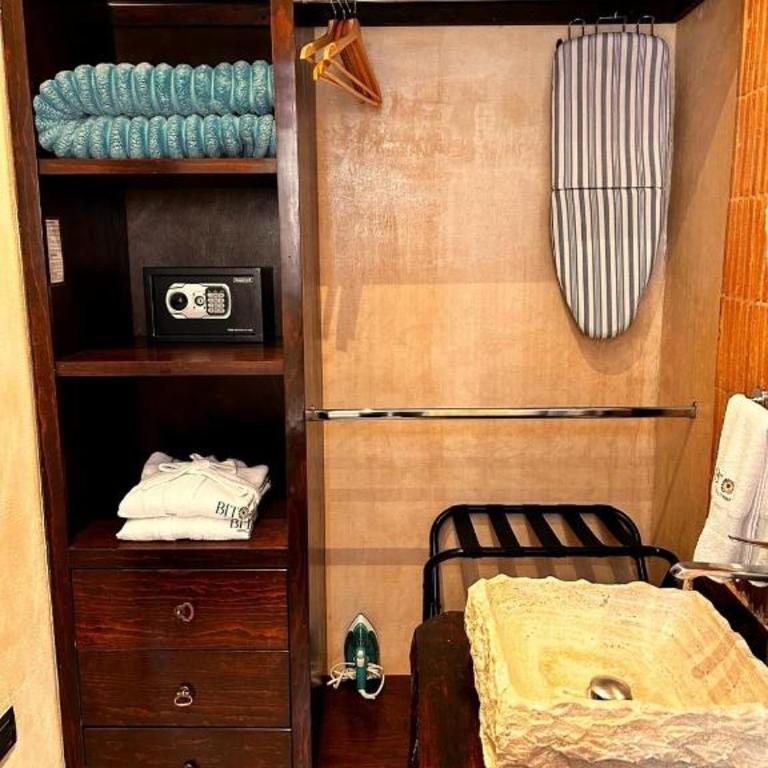 Hotel Bitos Boutique - Suite con bañera de hidromasaje - 4