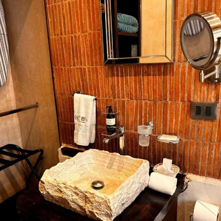 Hotel Bitos Boutique - Suite con bañera de hidromasaje - 2