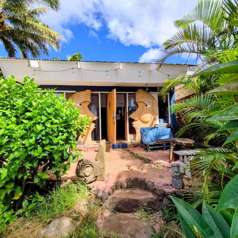Cabaña mística Reimiro frente al mar patio de esculturas Rapa Nui - One-Bedroom House - 4