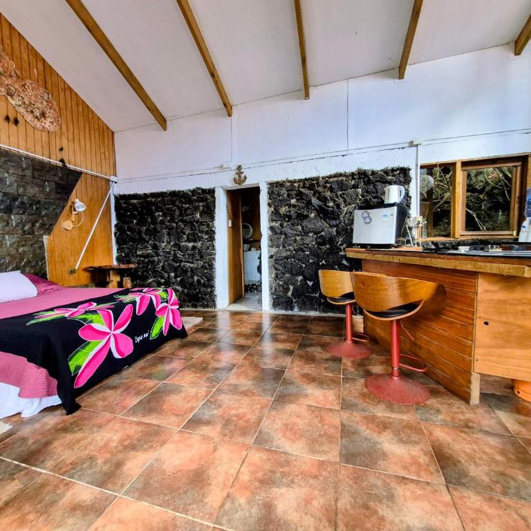 Cabaña mística Reimiro frente al mar patio de esculturas Rapa Nui - One-Bedroom House - 7