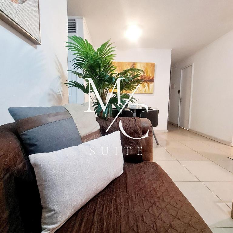 Departamento 3 Hab, primer piso. Sector sur - Three-Bedroom Apartment with Balcony - 1