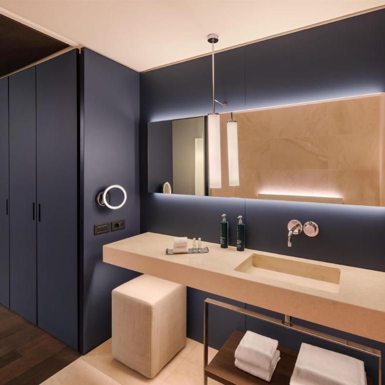 Hilton Lake Como - Camera Familiare King Deluxe - 3