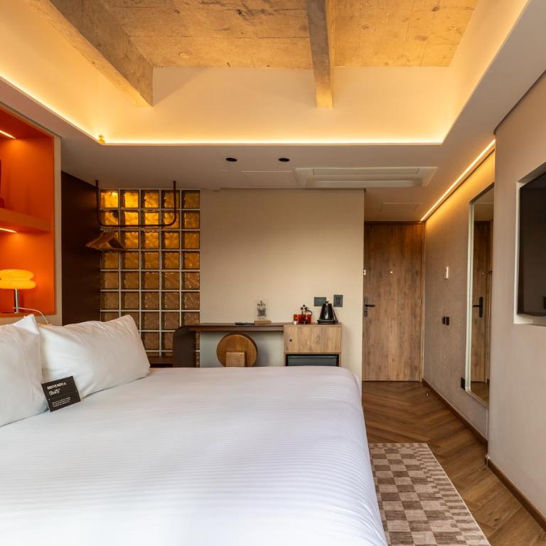 BoH Collection - Junior Suite - 5