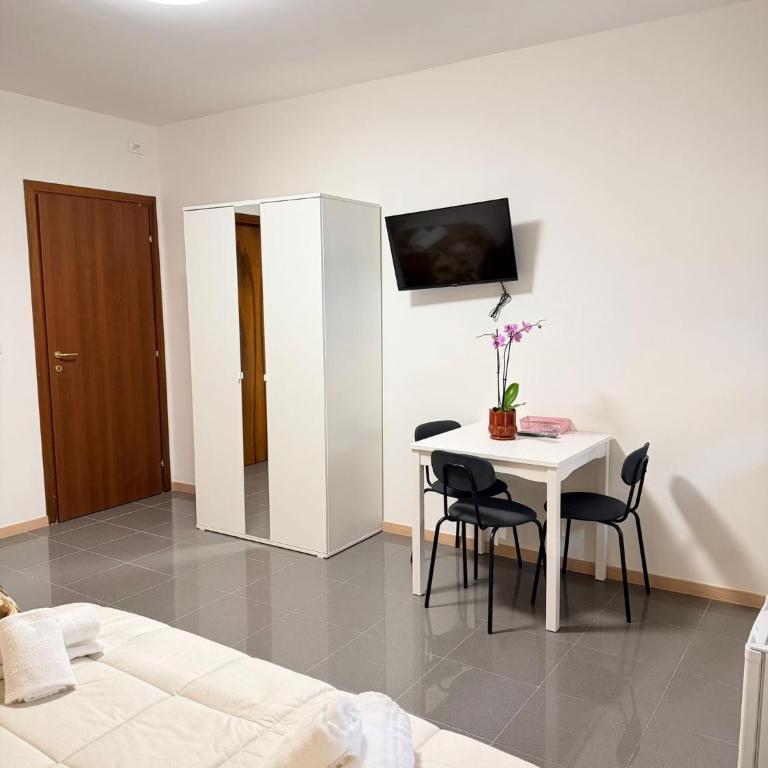 TMS Maison Venezia - Camera Tripla con Bagno Privato - 2