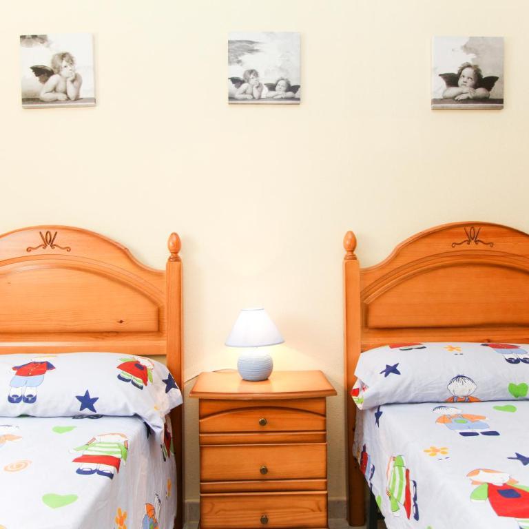 Olivers Planet Costa Dorada - Three-Bedroom Vacation Home - 21