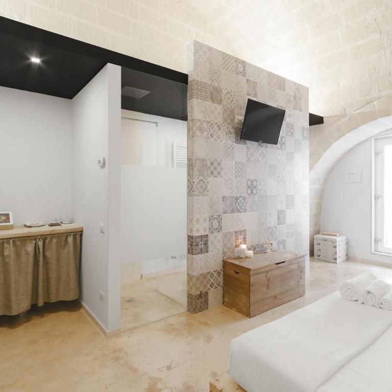 Hydria Rooms - Camera Tripla Deluxe - 4