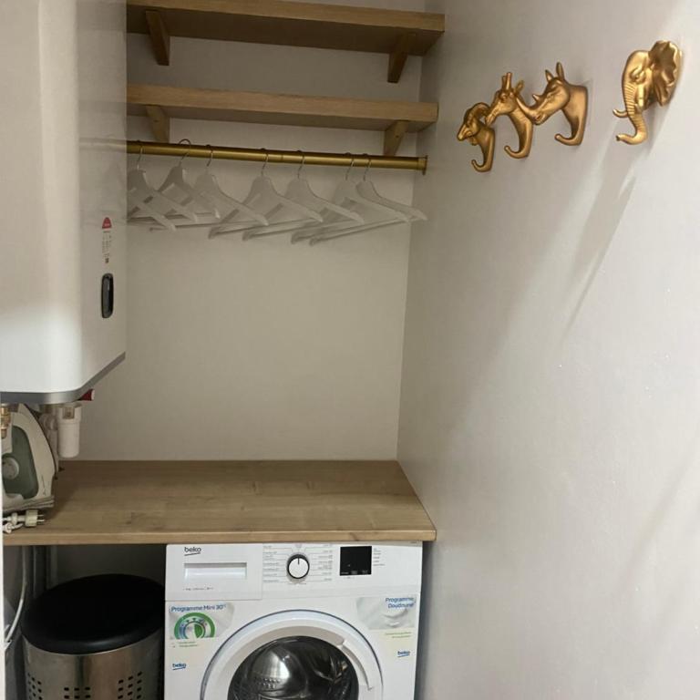 Studio climatisé 3 minutes mer, parking, central, terrasse, cosy - Apartamento de 1 dormitorio - 2
