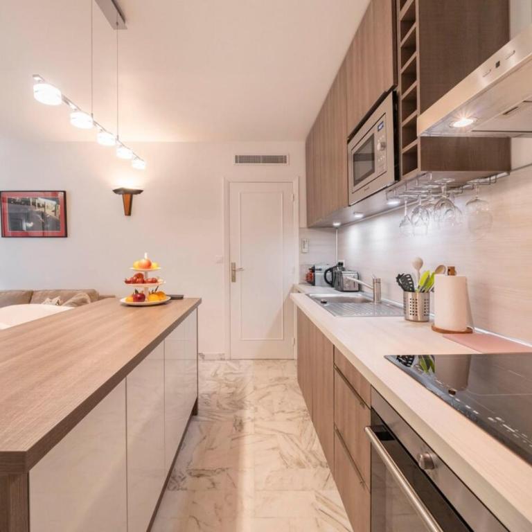 Brand new 2 bedrooms 3min walk to the Croisette - Two-Bedroom Apartment - 10