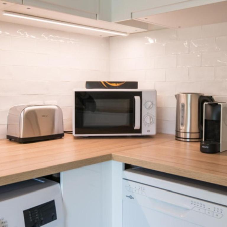 L'Oasis Urbain, proche gare, parking privé, 6-8 px - Appartamento con 3 Camere da Letto - 10