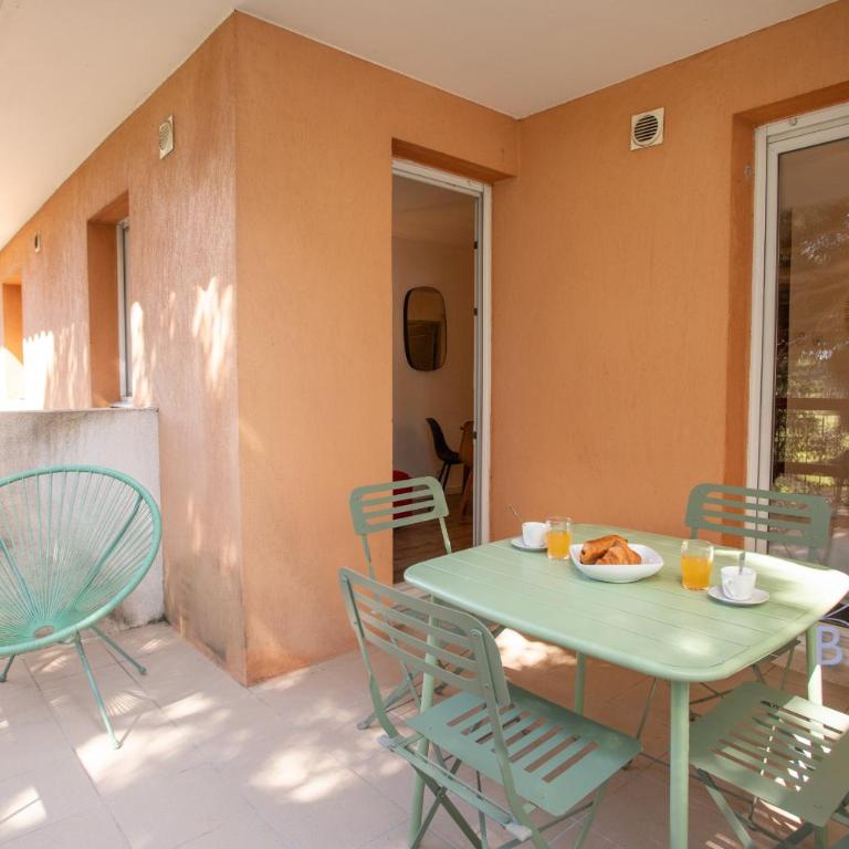 Lovely studio with golf course views close to the sea swimming pool park - Monolocale - 9
