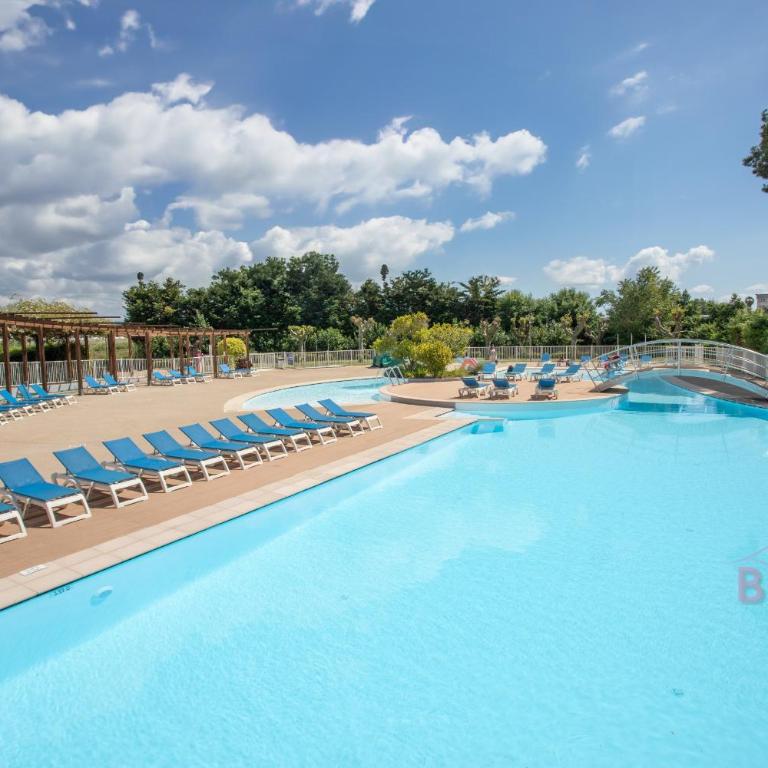 Lovely studio with golf course views close to the sea swimming pool park - Monolocale - 14