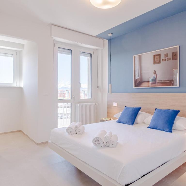 GuestHost -Carducci Attics - Penthouse Apartment - 14