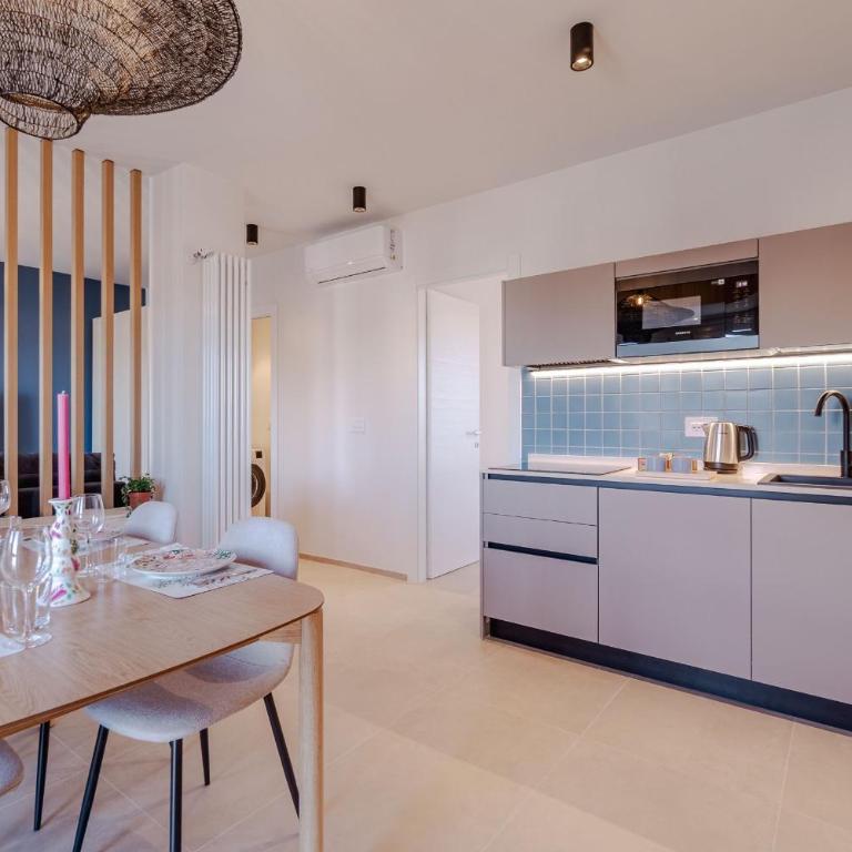 GuestHost -Carducci Attics - Penthouse Apartment - 21