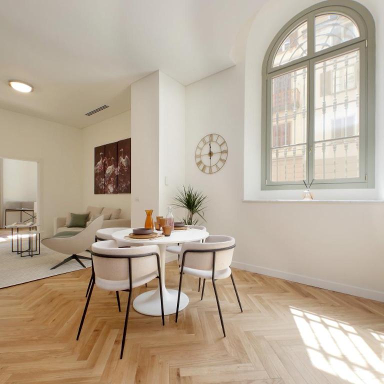 CAV Juvarra - Appartamento con 2 Camere da Letto - 1