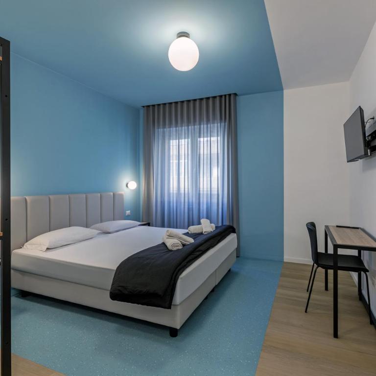 Luciano King's Guest House - Double Room with Private Bathroom - 3