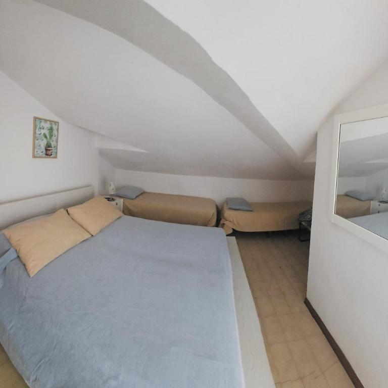 Casa Cristina - Appartamento Superior con 1 Camera da Letto e Balcone - 12