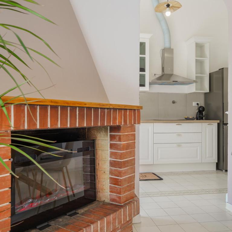 Urban Zen Garden- Entire house with 5 suites - Casa con 5 Camere da Letto - 73