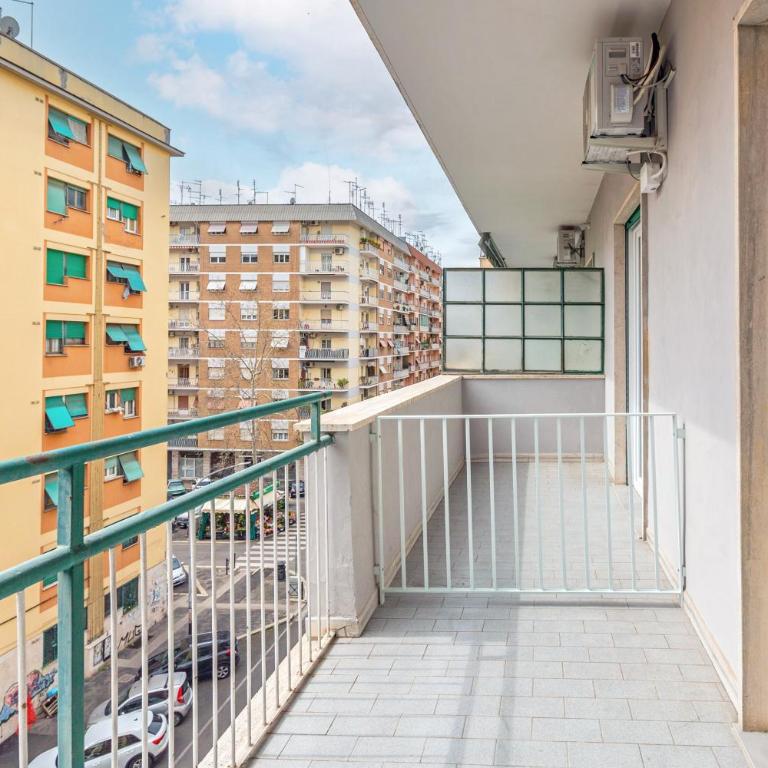Luciano King's Guest House - Double Room with Balcony - 1