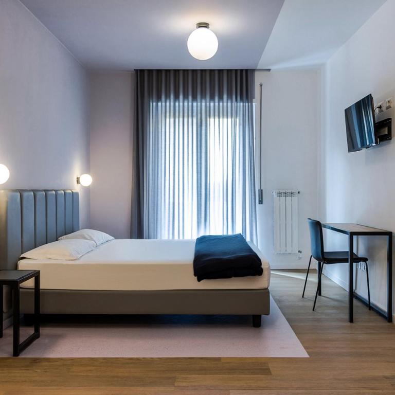 Luciano King's Guest House - Superior King Room - 4