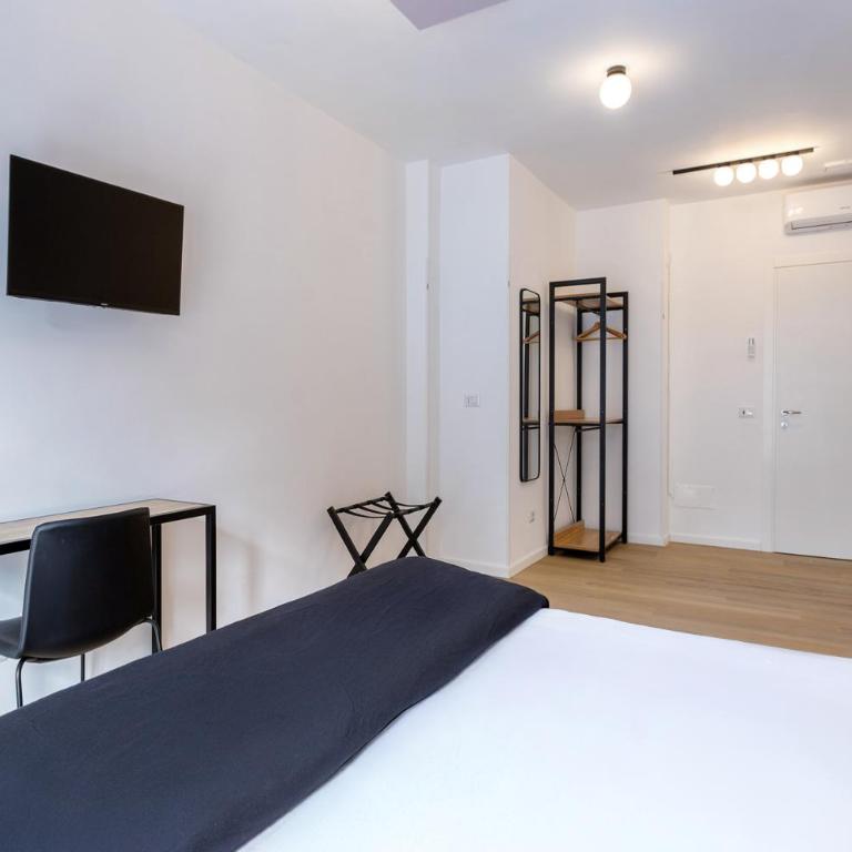 Luciano King's Guest House - Superior King Room - 6