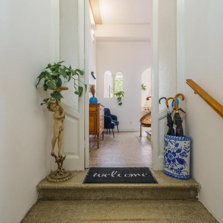 Urban Zen Garden- Entire house with 5 suites - Casa con 5 Camere da Letto - 99