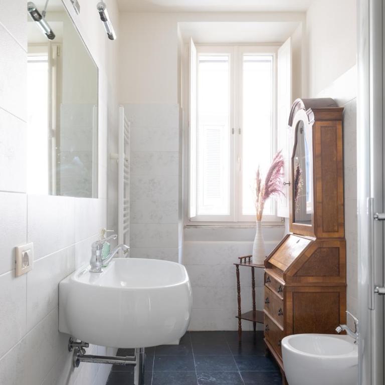 Boutique Apartment Near Piazza di Spagna - Appartamento con 3 Camere da Letto - 40