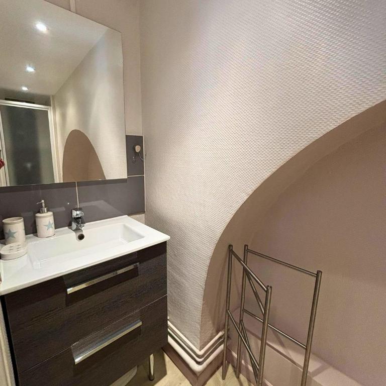 Charmant triplex au Grand Hôtel de Font-Romeu - Appartement 2 Chambres avec Terrasse - 9