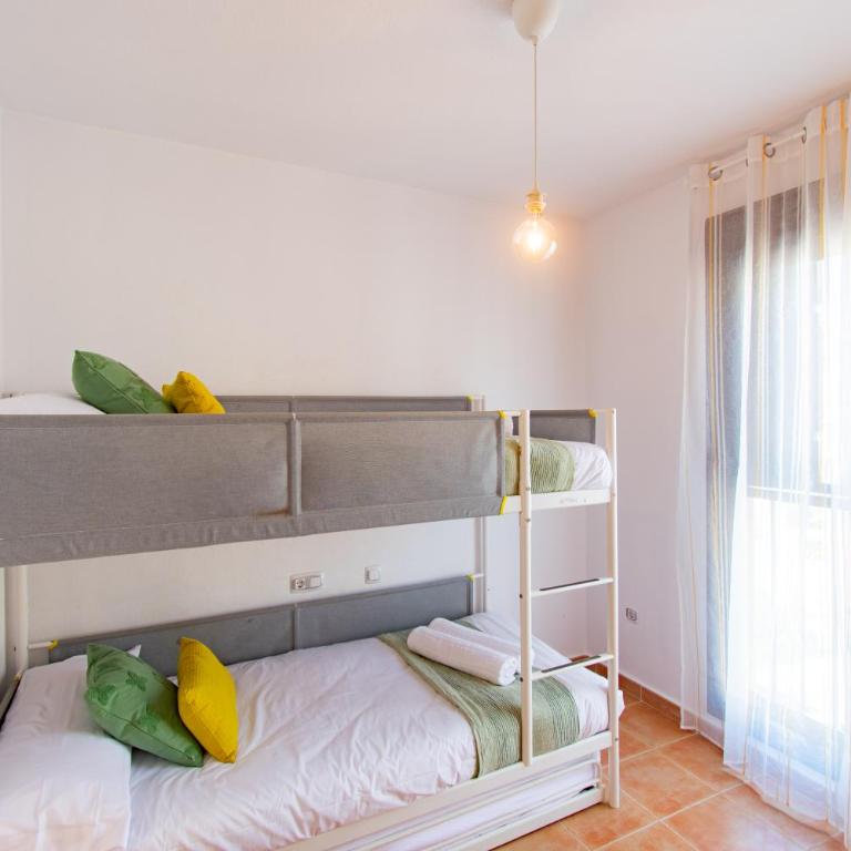 Terraza con Solarium y Piscina- By Aloha Palma - Apartamento de 2 dormitorios - 20