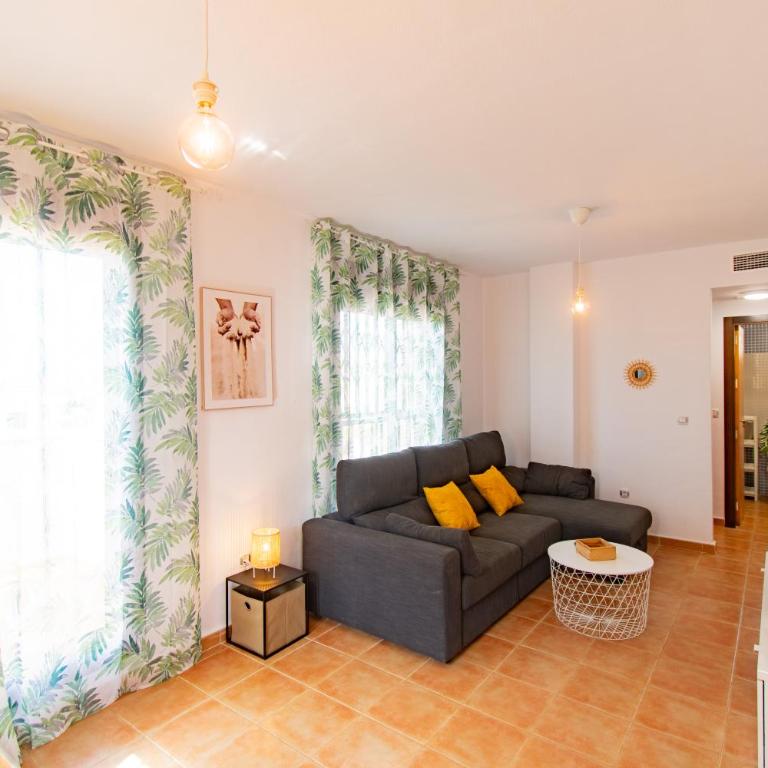 Terraza con Solarium y Piscina- By Aloha Palma - Apartamento de 2 dormitorios - 16