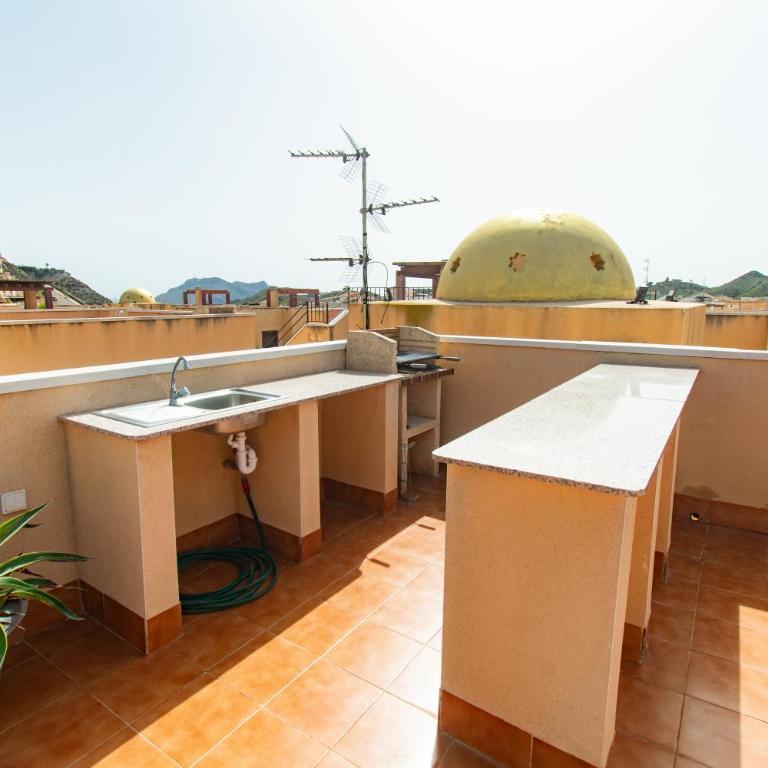 Terraza con Solarium y Piscina- By Aloha Palma - Apartamento de 2 dormitorios - 28
