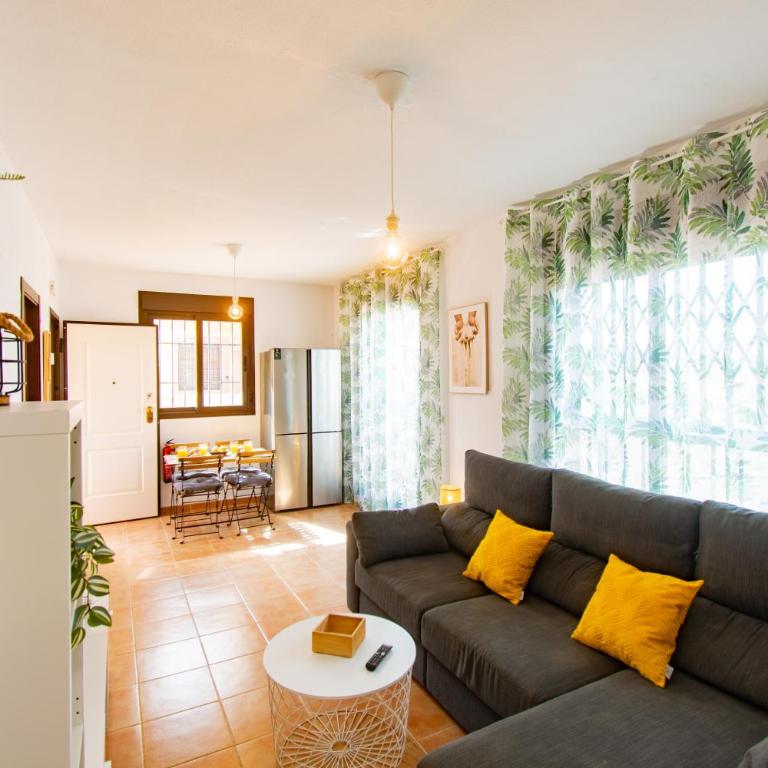 Terraza con Solarium y Piscina- By Aloha Palma - Apartamento de 2 dormitorios - 12