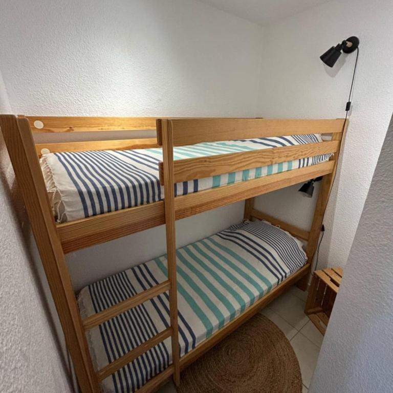 Appartement 4 couchages climatisé,piscine privée,proche centre ville et plages - Apartment mit 2 Schlafzimmern - 10