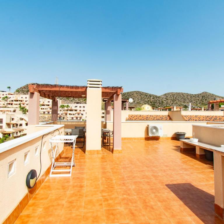 Terraza con Solarium y Piscina- By Aloha Palma - Apartamento de 2 dormitorios - 9