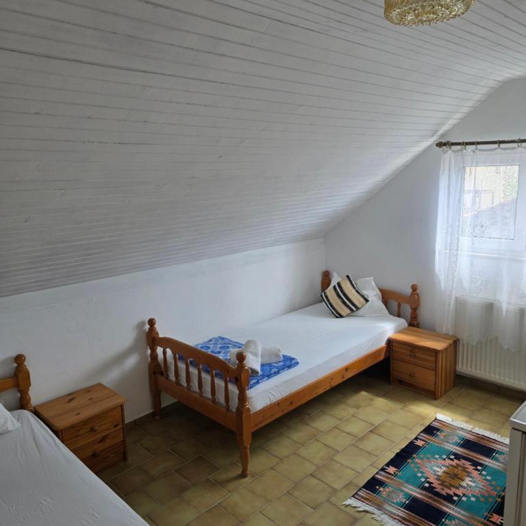 St Roko Guest House - Dvokrevetna Soba sa Zasebnim Krevetom i Sopstvenim Kupatilom - 3