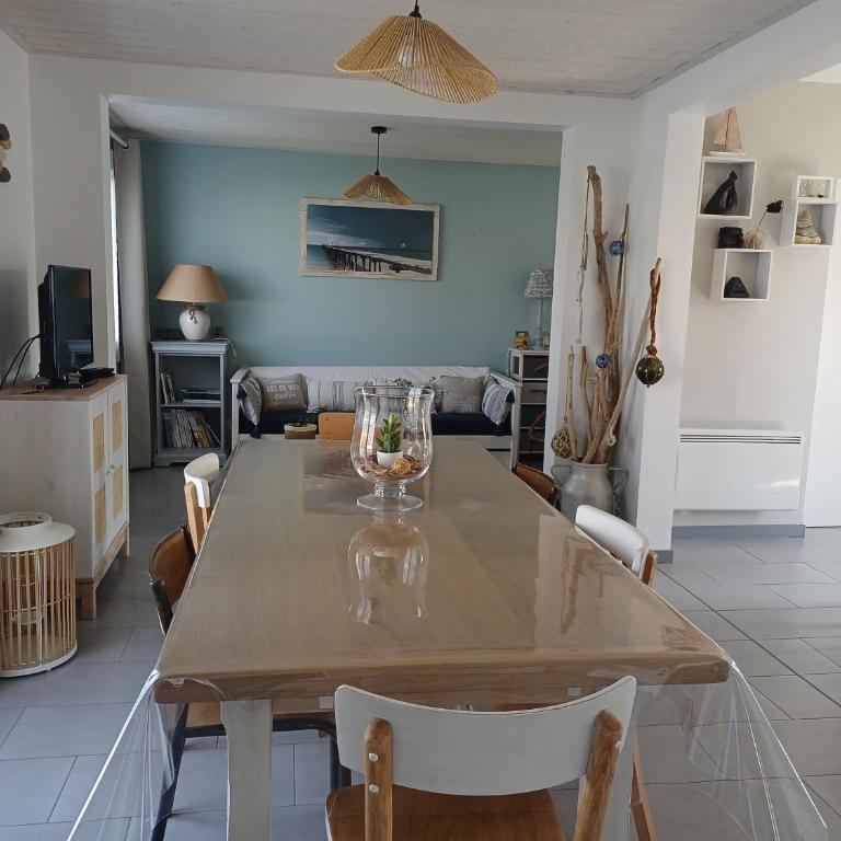 Maison 2 chambres sur terrain clos proche mer - Two-Bedroom House - 4