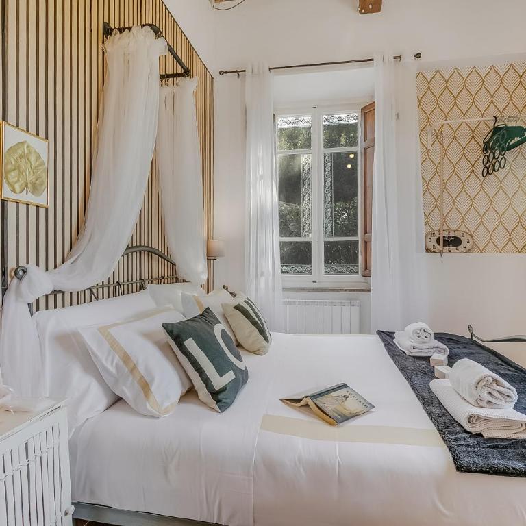 Villa Mon Paradis - Two Bedroom Apartment with Private Outdoor Jacuzzi - 3