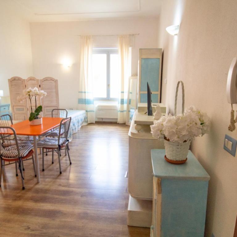 Giulia's Home City Center - Appartamento Monolocale con 1 Letto Matrimoniale - 3
