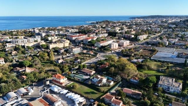 Grand Appartement 4 pièces dans Villa de charme rénovée proche plages et centre ville d'Antibes, Côte d'Azur - Appartement 3 Chambres Deluxe - 17