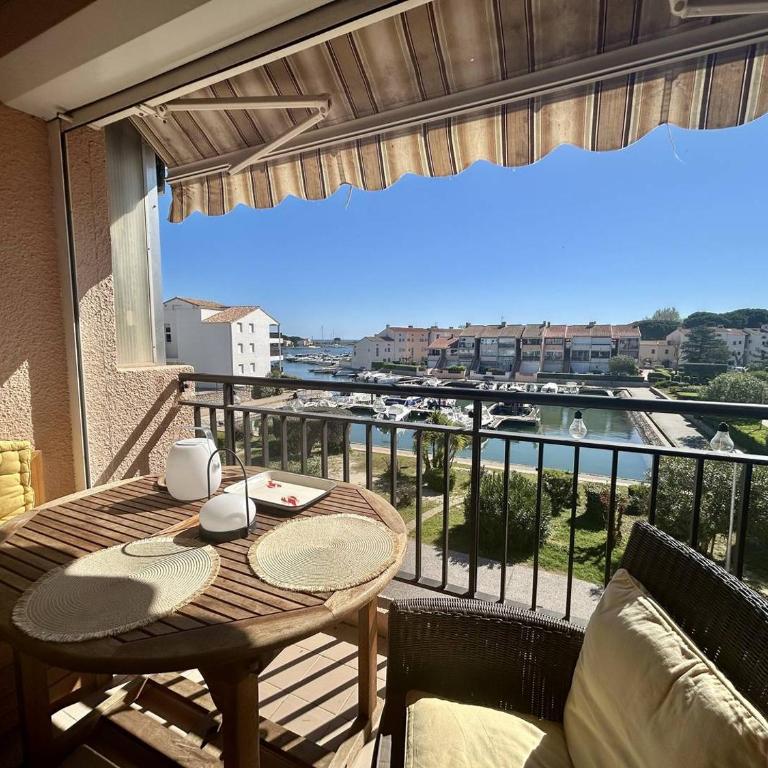 appartement sur la marina 4 COUCHAGES ST CYPRIEN sc020-108 - Apartment with Sea View - 2