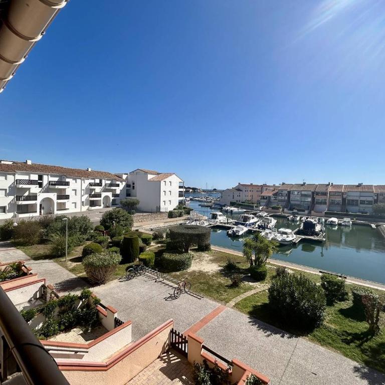 appartement sur la marina 4 COUCHAGES ST CYPRIEN sc020-108 - Apartment with Sea View - 3